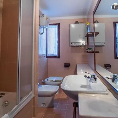 Da Monsignore Bed & Breakfast *